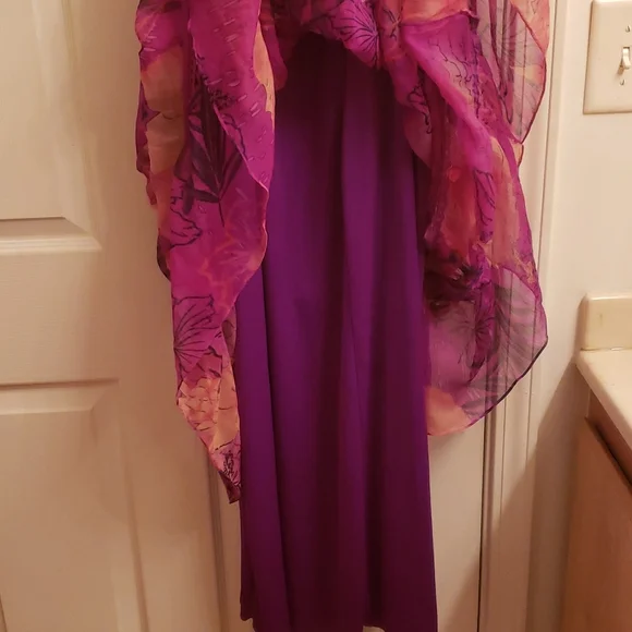 Women Plus Size Floral Print 2 pc Design Dress . - Picture 8 of 9